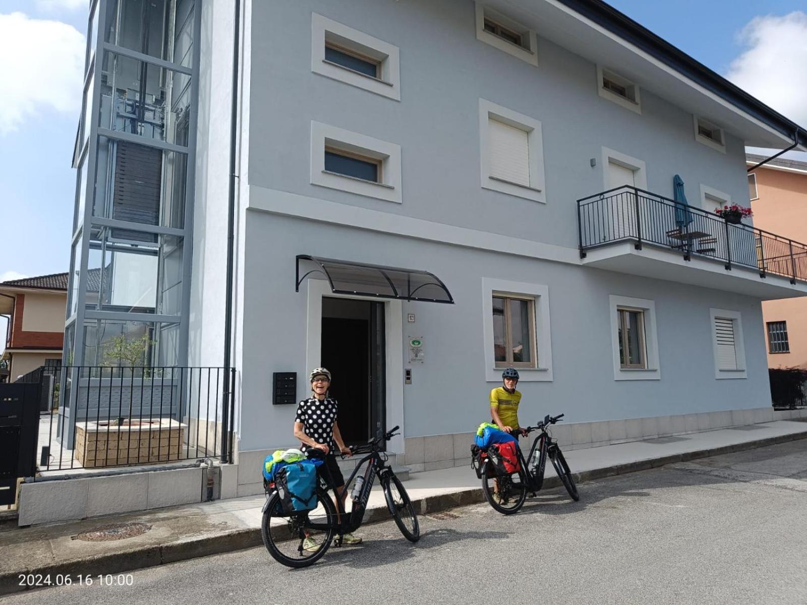 Villa Mariana Bed And Breakfast Saluzzo Bagian luar foto