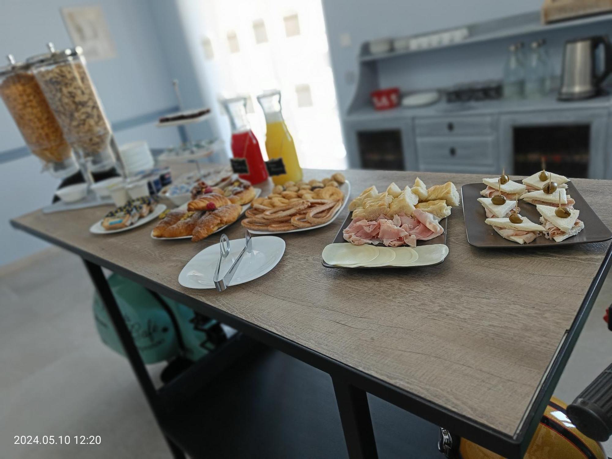 Villa Mariana Bed And Breakfast Saluzzo Bagian luar foto